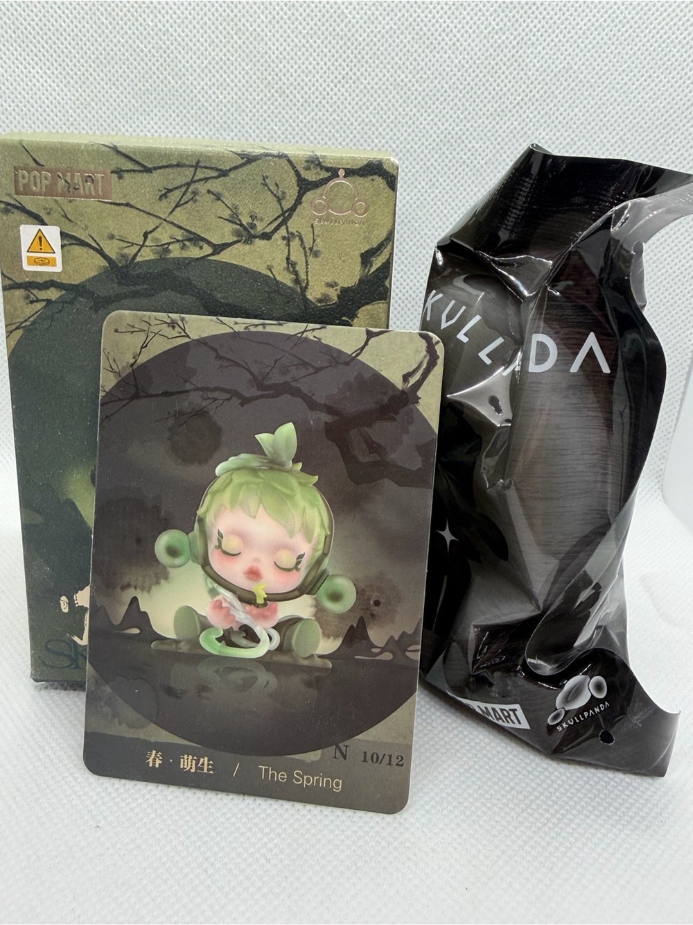 POP MART Skullpanda Ink Blossom - The Spring